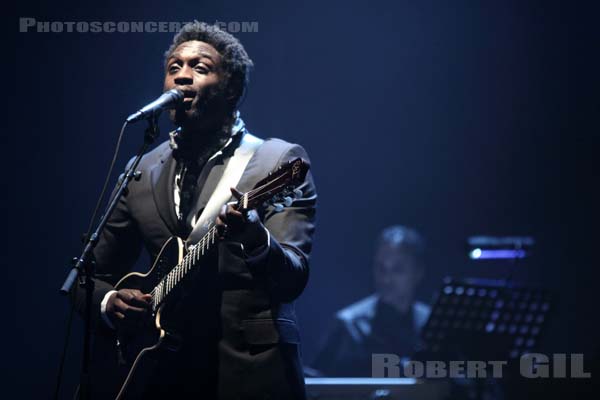 CORNEILLE - 2010-01-13 - PARIS - Grand Rex - 